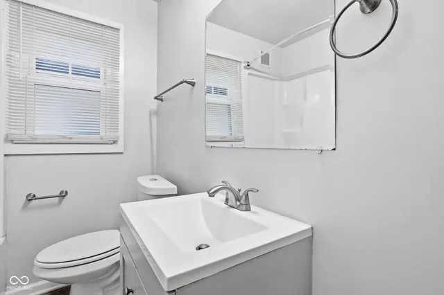 $197,500 | 258 North 16th Avenue, Beech Grove, IN 46107