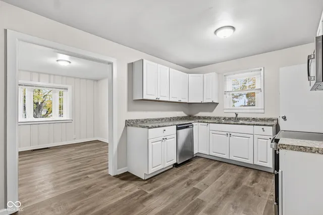 $197,500 | 258 North 16th Avenue, Beech Grove, IN 46107