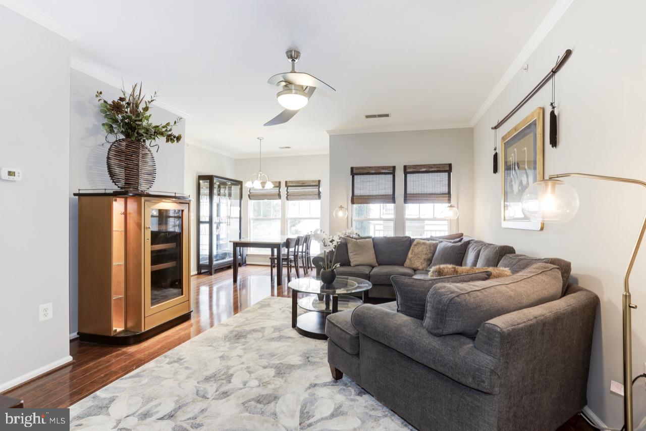 1515 North Point Drive, Unit 303 Reston, VA 20194 - Photo 5 of 26 Living Room