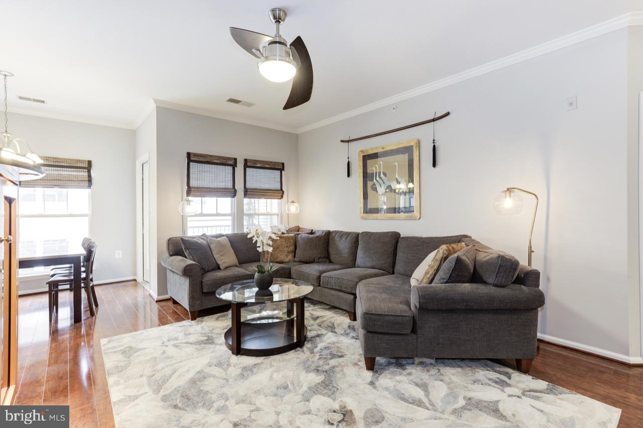 1515 North Point Drive, Unit 303 Reston, VA 20194 - Photo 8 of 26 Living Room