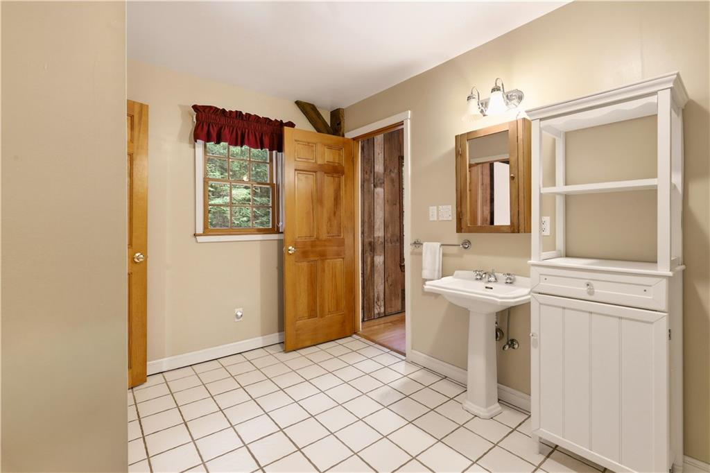 272 Mountainview Road Acme, PA 15610 - Photo 36 of 47