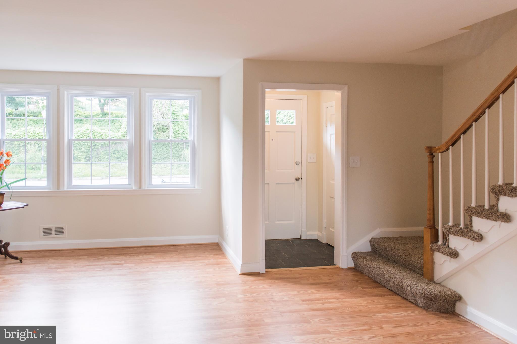 441 Whitfield Road Catonsville, MD 21228 - Photo 3 of 30 Living Room with new Pergo floors