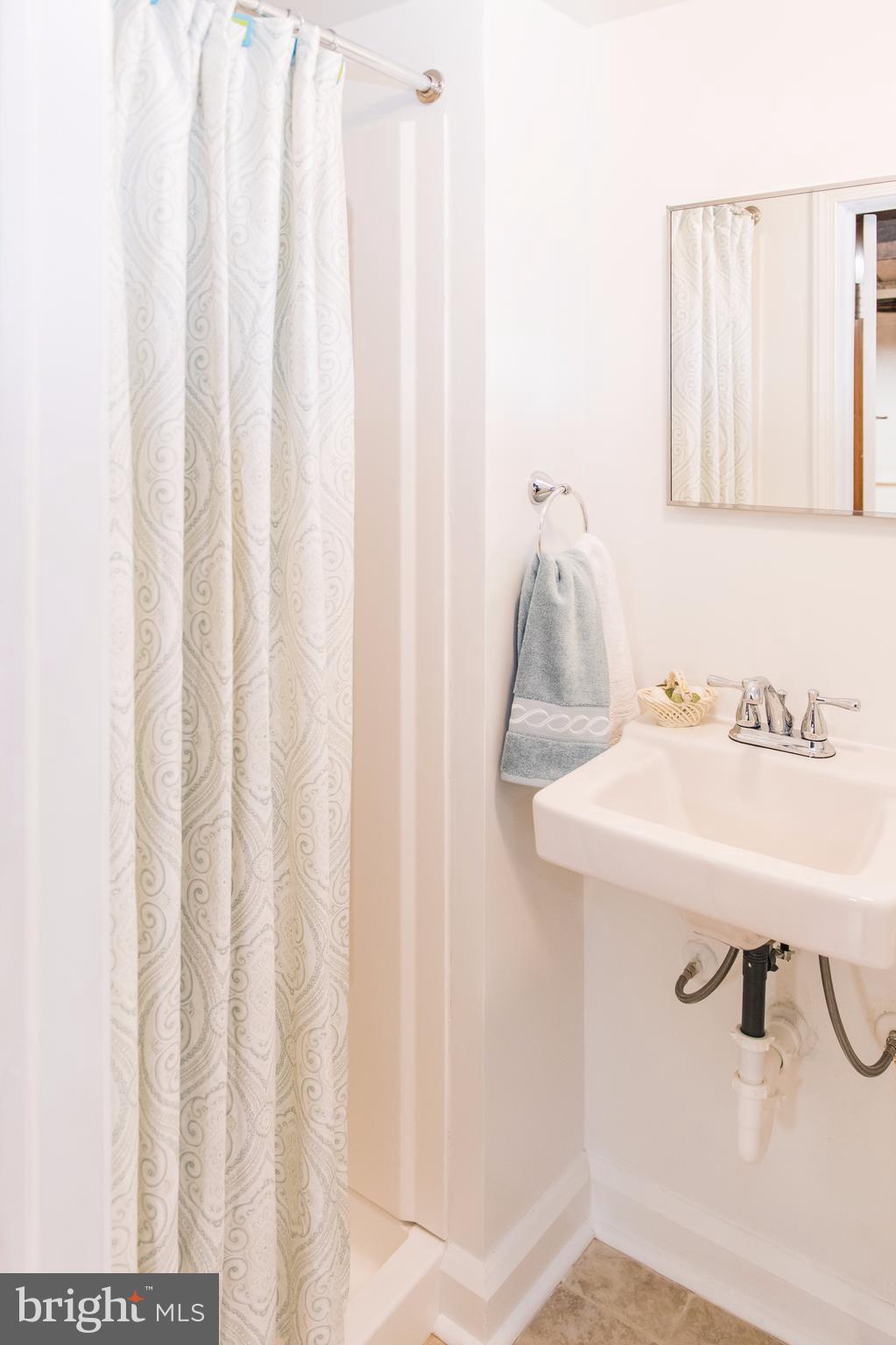 441 Whitfield Road Catonsville, MD 21228 - Photo 22 of 30 Bath