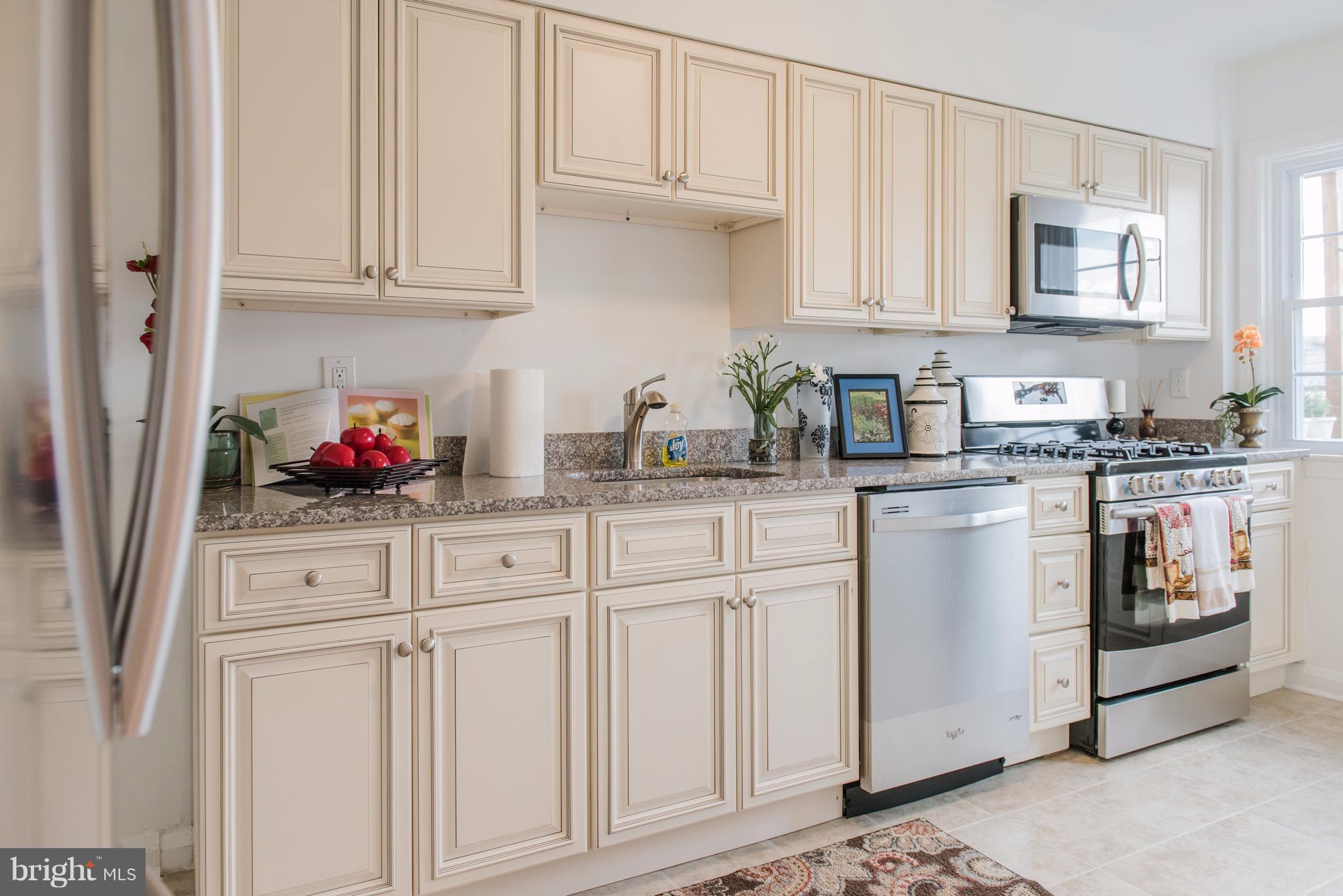 441 Whitfield Road Catonsville, MD 21228 - Photo 9 of 30 Gourmet kitchen soft close cabinets