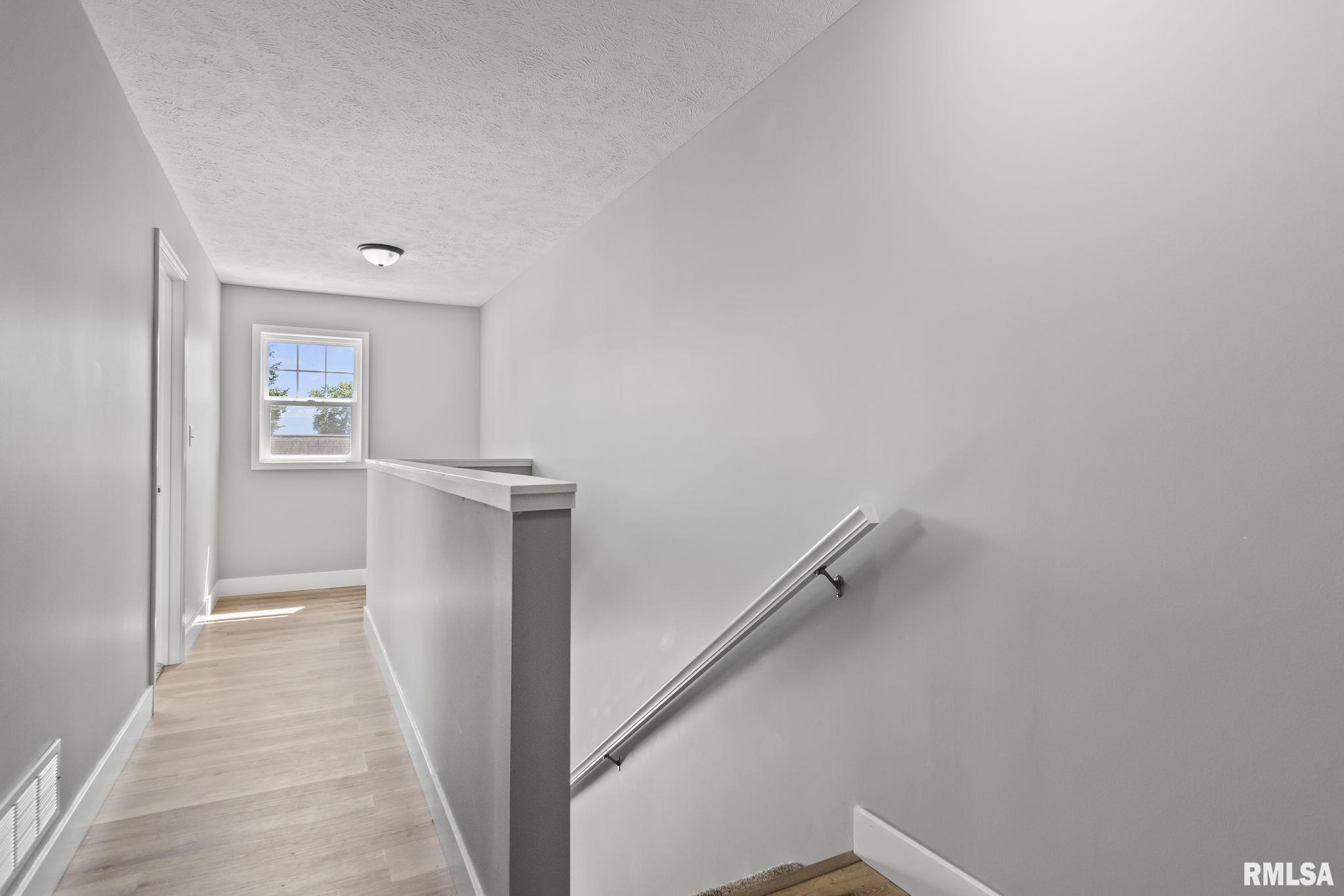 397 West Main Street Williamsville, IL 62693 - Photo 15 of 33