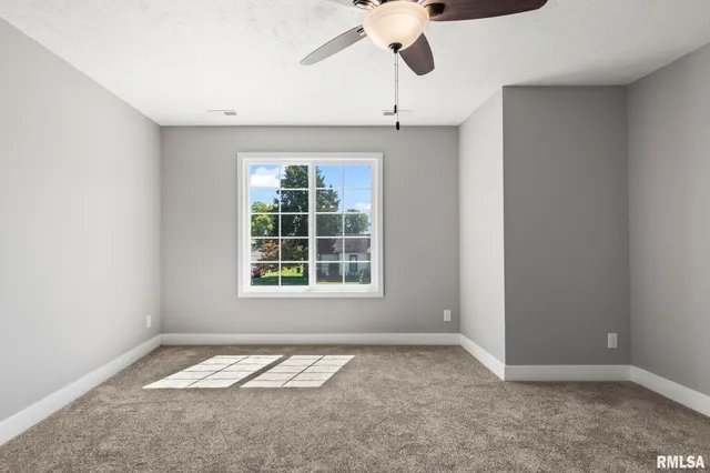 $239,900 | 397 West Main Street, Williamsville, IL 62693