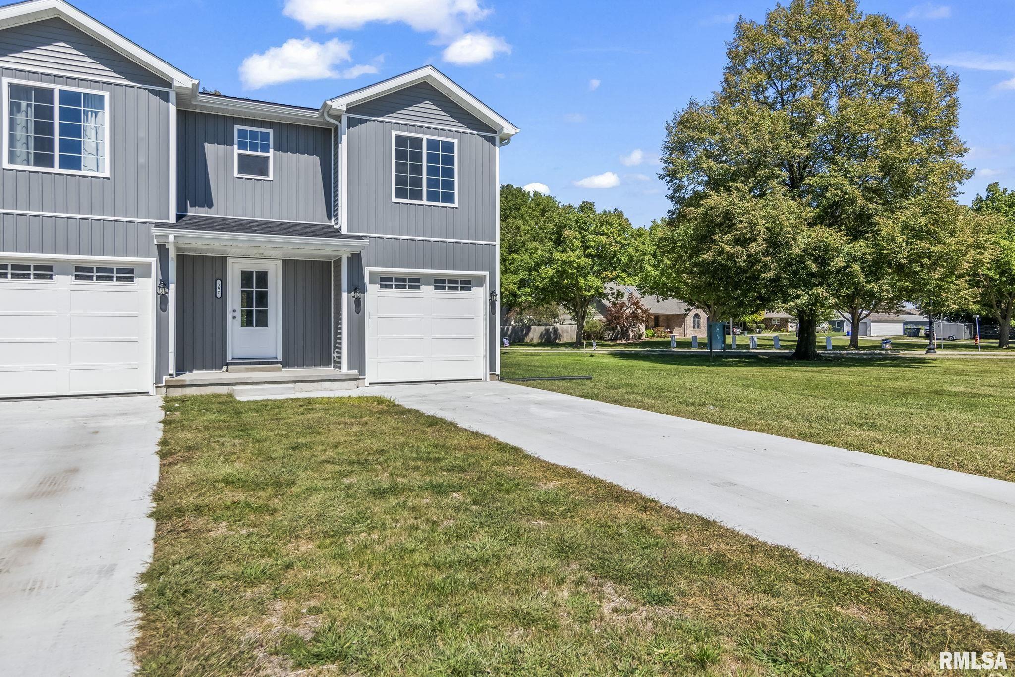 397 West Main Street Williamsville, IL 62693 - Photo 3 of 33