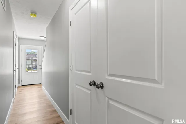 $239,900 | 397 West Main Street, Williamsville, IL 62693