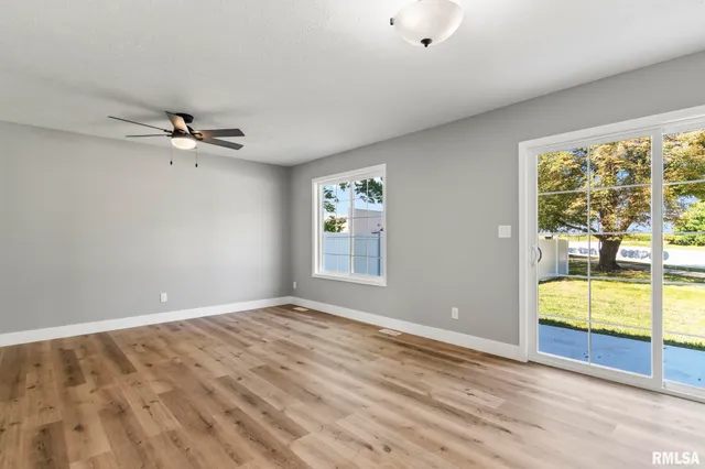 $239,900 | 397 West Main Street, Williamsville, IL 62693