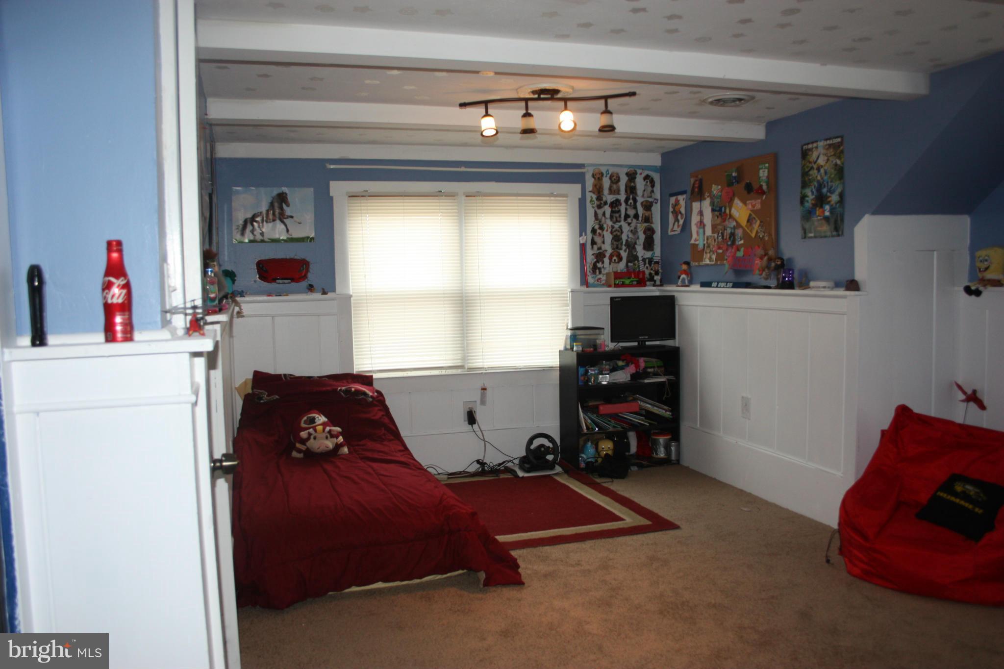 1563 Bollinger Road Westminster, MD 21157 - Photo 22 of 24 WAINSCOTTING AND BEAMED CEILINGS