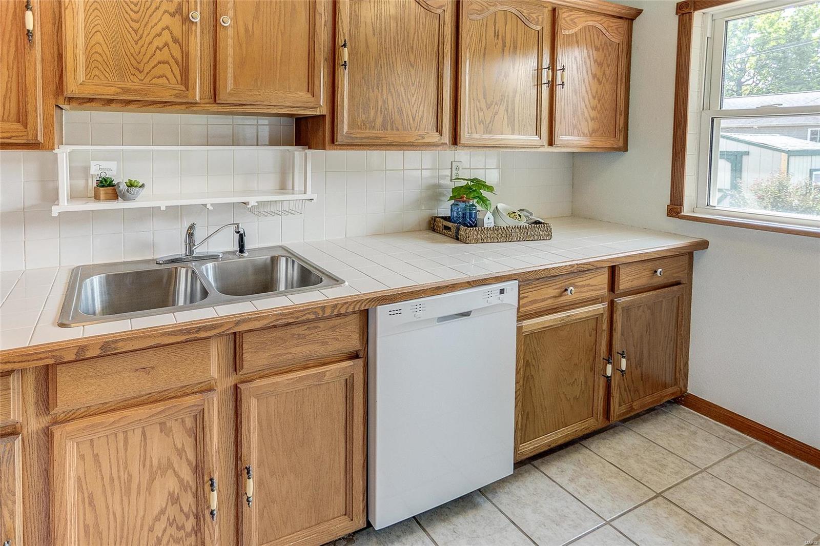 1216 West Pontoon Road Granite City, IL 62040 - Photo 15 of 28 Gallery Image 15