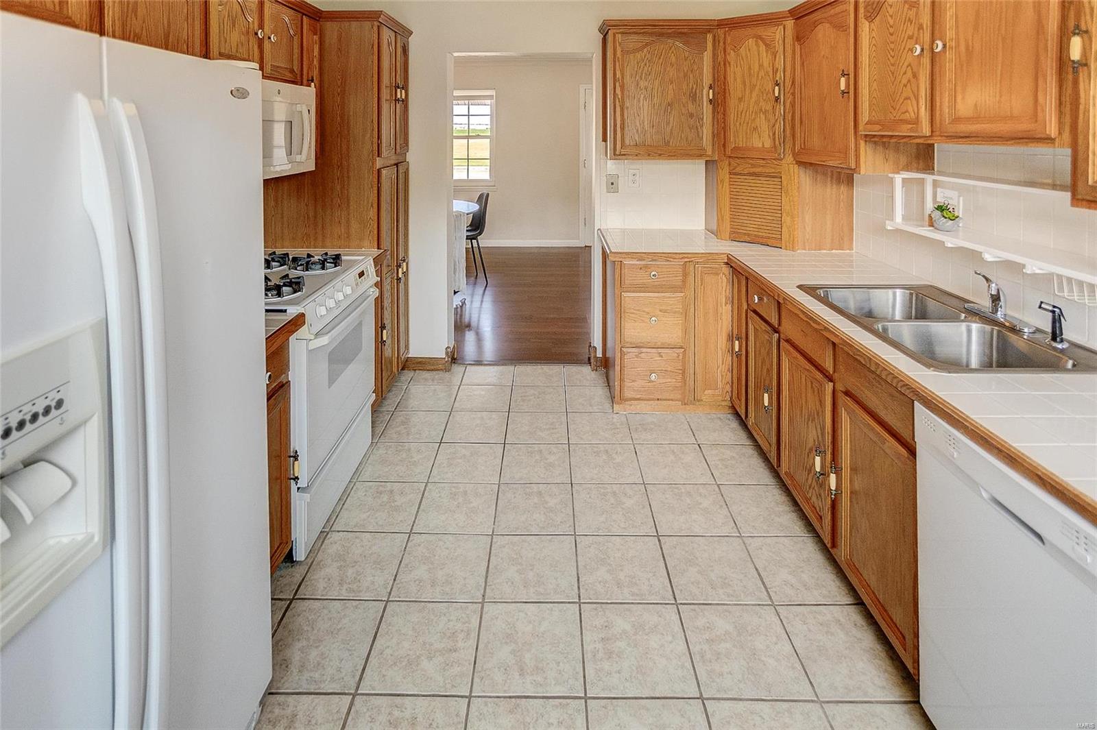 1216 West Pontoon Road Granite City, IL 62040 - Photo 16 of 28 Gallery Image 16