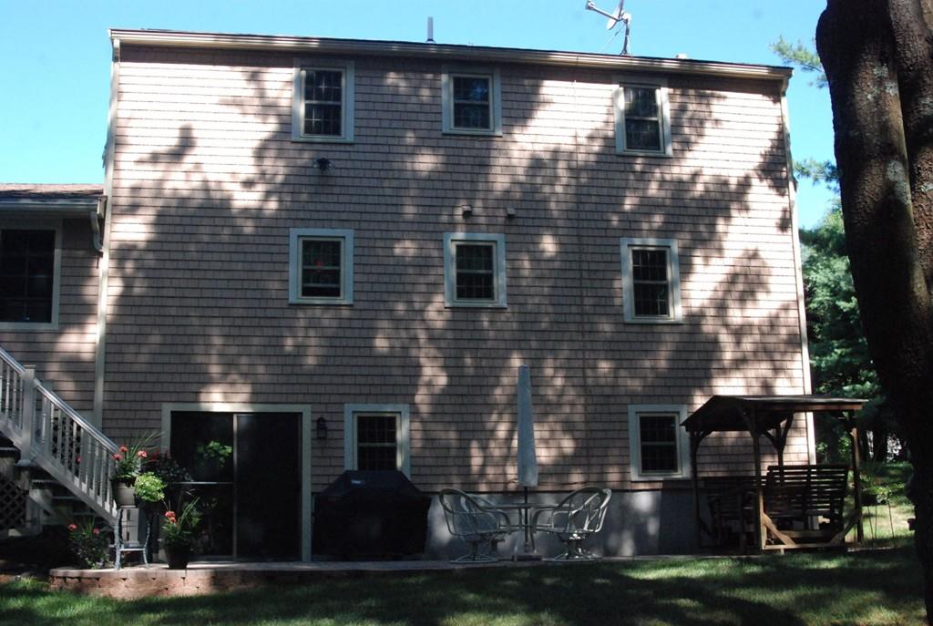 131 Elmer Street Pembroke, MA 02359 - Photo 4 of 25