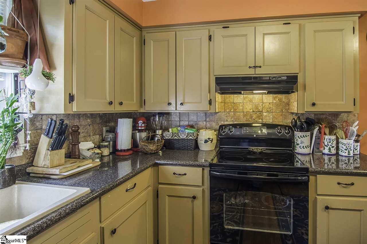 312 Farnsworth Road Spartanburg, SC 29301 - Photo 14 of 36 Gallery Image 14