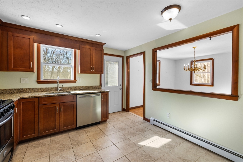 117 Allen Road Easton, MA 02356 - Photo 3 of 32 Gallery Image 3