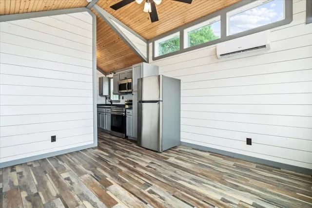 a view of a storage & utility room