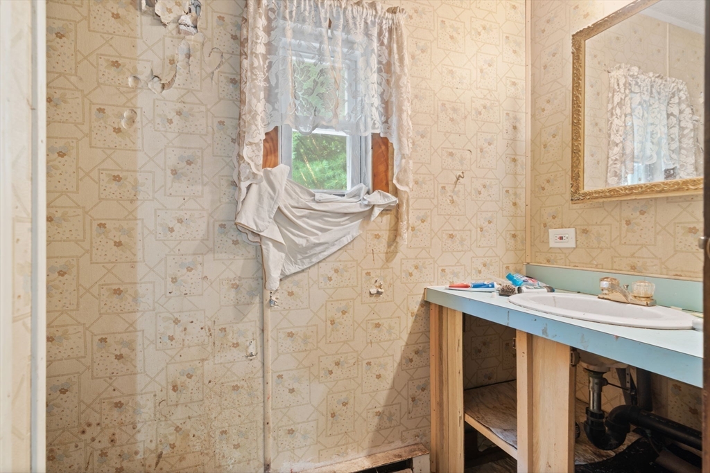 40 Kendell Lane Salisbury, MA 01952 - Photo 19 of 34