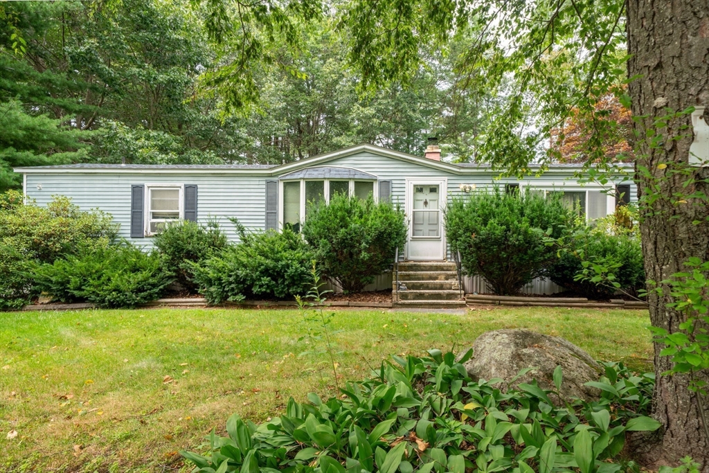 40 Kendell Lane Salisbury, MA 01952 - Photo 3 of 34