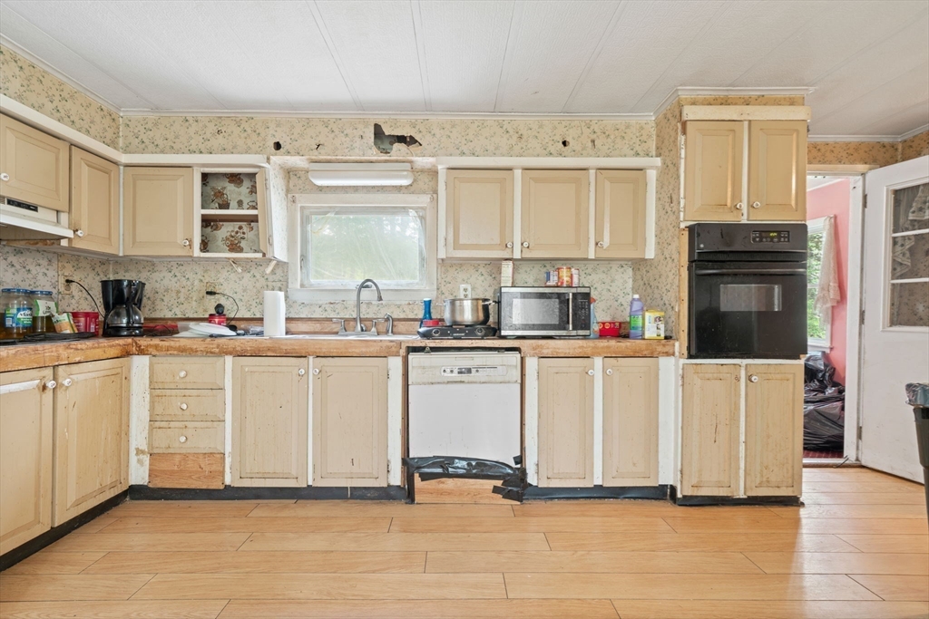 40 Kendell Lane Salisbury, MA 01952 - Photo 6 of 34