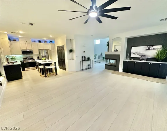 $3,995 | 10637 Turquoise Valley Drive, Las Vegas, NV 89144