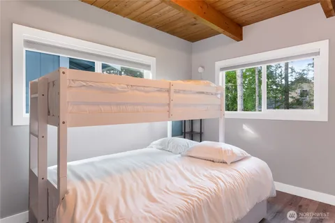 $700,000 | 61 East Orchard Beach Drive, Grapeview, WA 98546