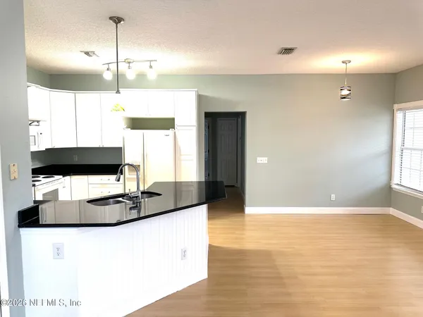 $1,600 | 1723 Forest Lake Circle West, Unit 3, Jacksonville, FL 32225