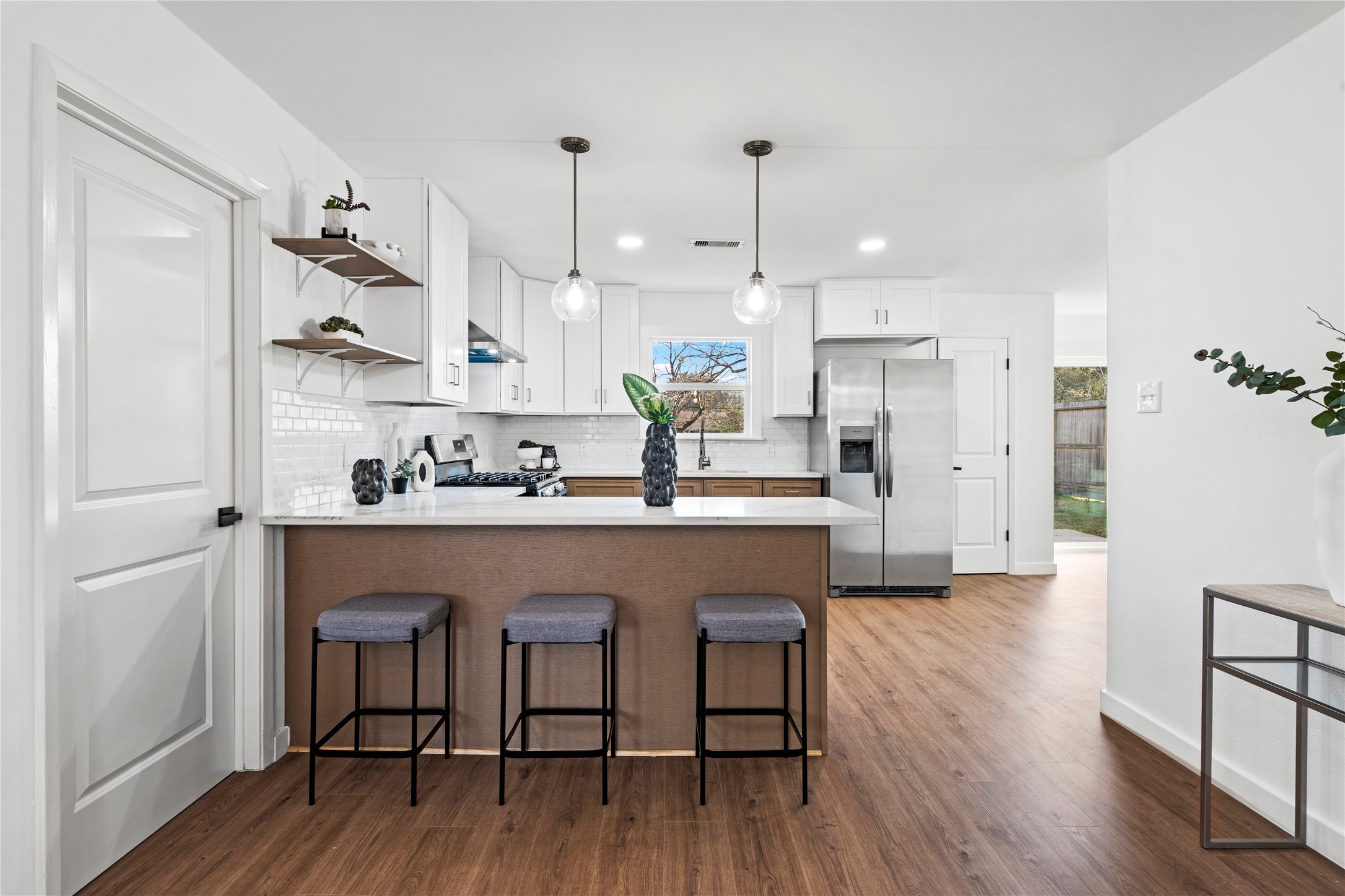 5023 Redstart Street Houston, TX 77035 - Photo 13 of 34