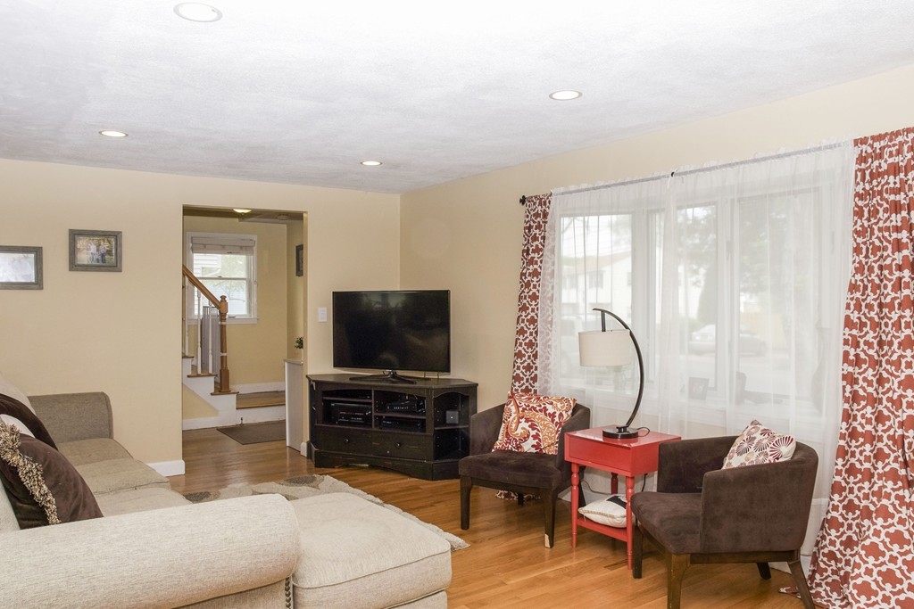 38 Trenton Road Dedham, MA 02026 - Photo 3 of 18 Gallery Image 3