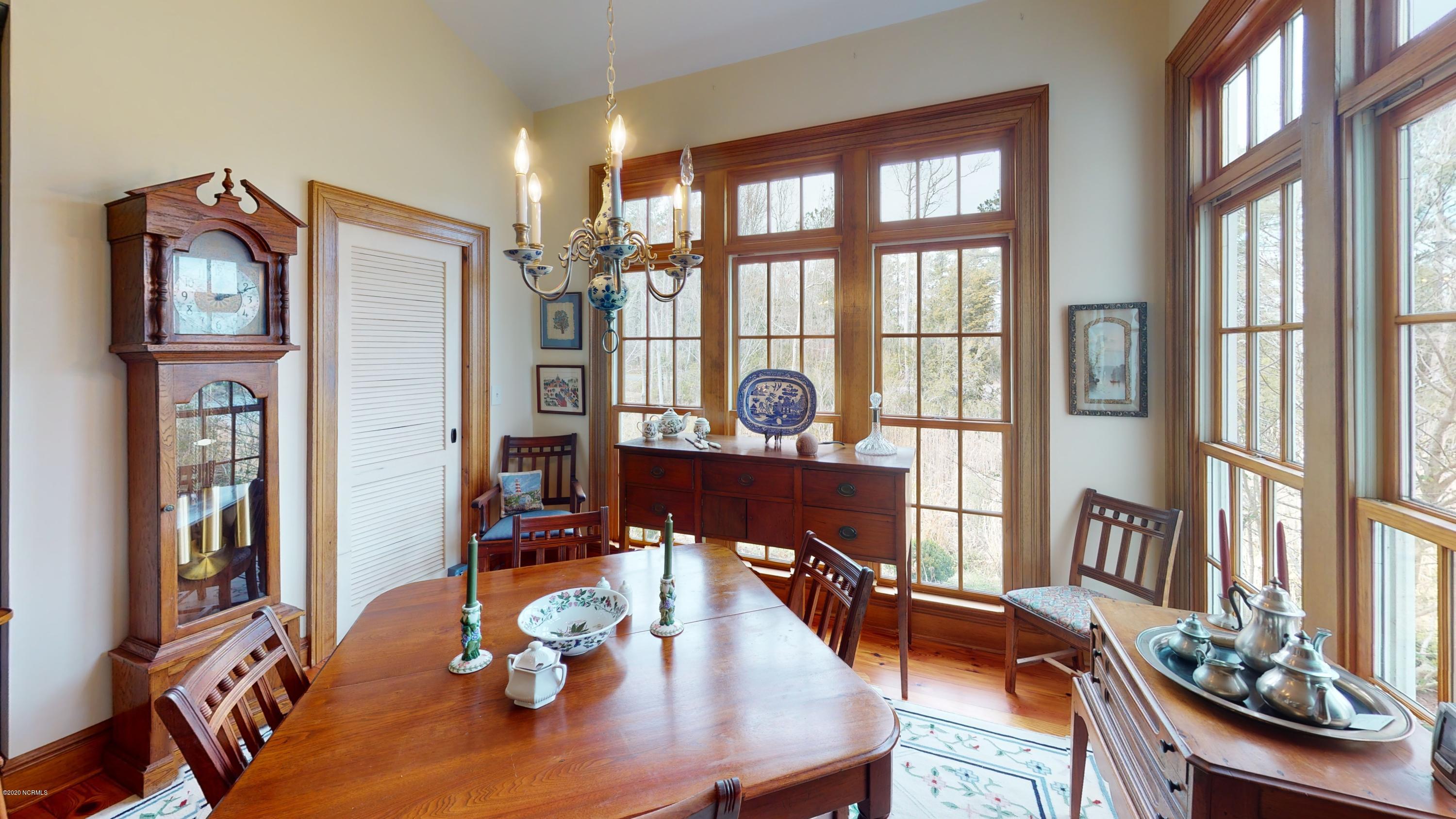 674 Taylor Neck Road Arapahoe, NC 28510 - Photo 12 of 75 Breakfast Nook