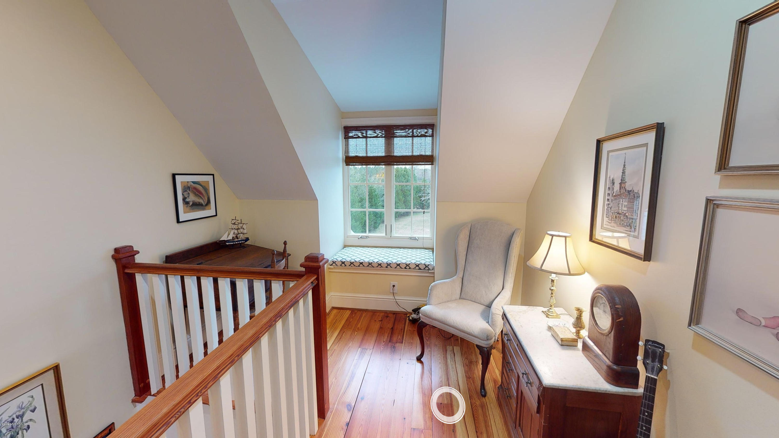 674 Taylor Neck Road Arapahoe, NC 28510 - Photo 54 of 75 2nd Floor Seating Area