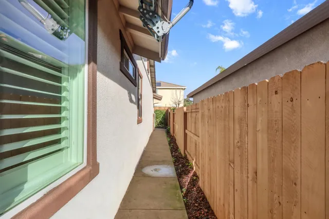 $550,000 | 7925 Peak Forest Way, Elk Grove, CA 95757