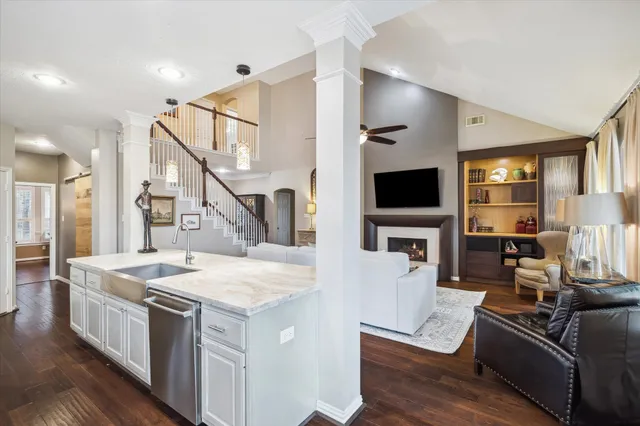 $699,900 | 8543 Evening Light, Sugar Land, TX 77479