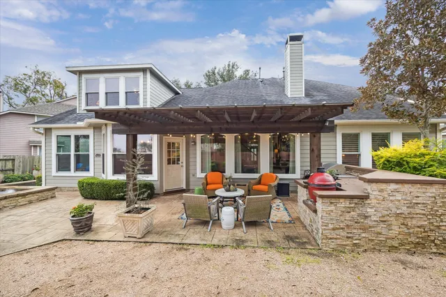 $699,900 | 8543 Evening Light, Sugar Land, TX 77479