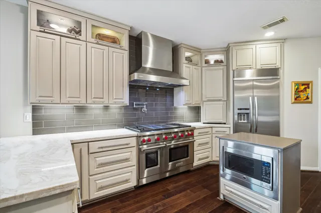 $699,900 | 8543 Evening Light, Sugar Land, TX 77479