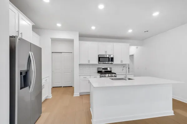 $468,715 | 7381 Kaeding Avenue Northeast, Albertville, MN 55301