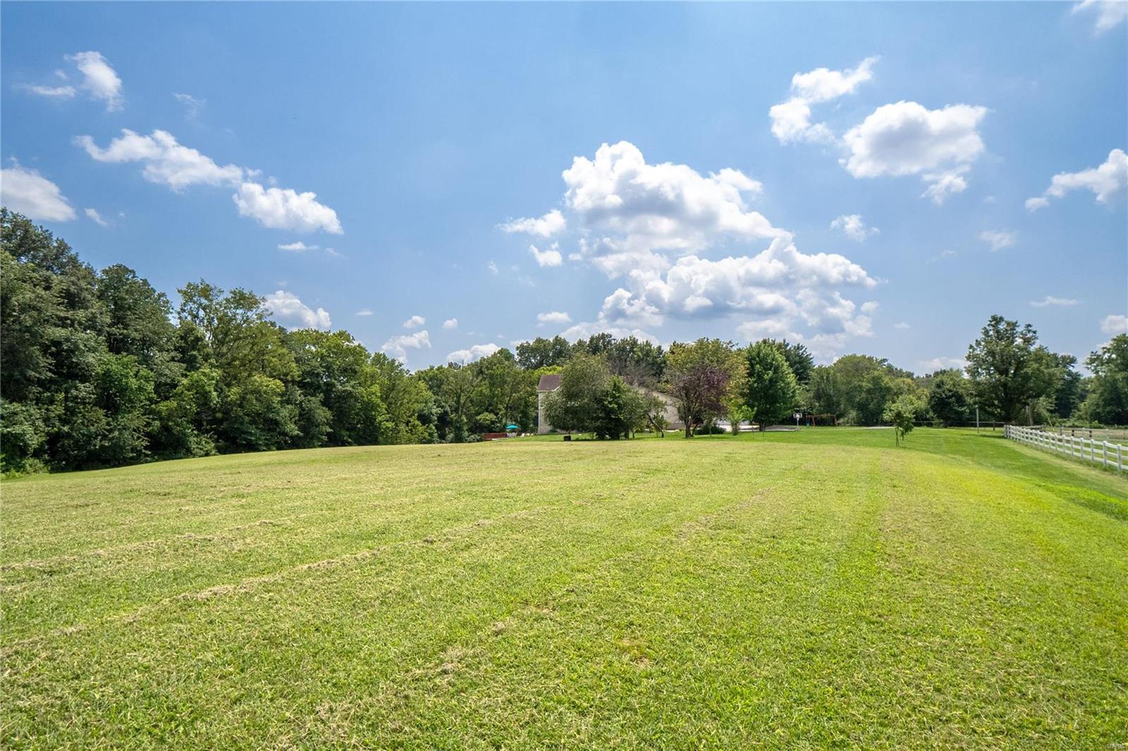 2086 Quarry Road Lebanon, IL 62254 - Photo 4 of 98 Gallery Image 4