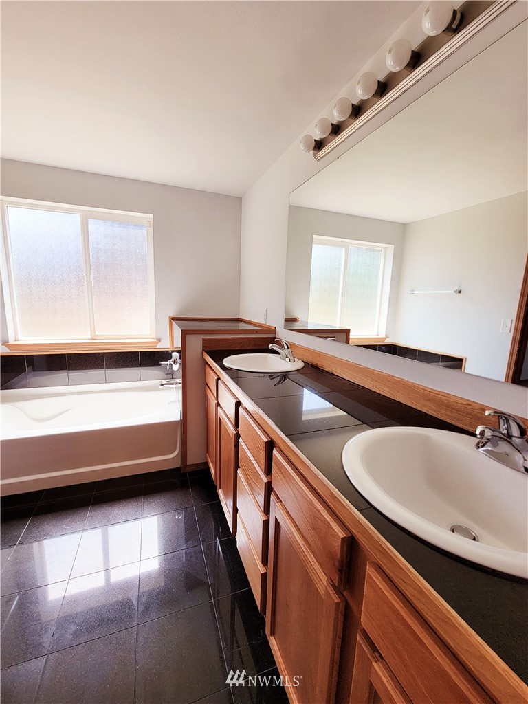 1297 Monte Elma Road Elma, WA 98541 - Photo 11 of 39 Gallery Image 11