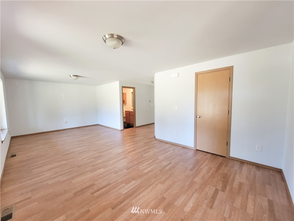 1297 Monte Elma Road Elma, WA 98541 - Photo 3 of 39 Gallery Image 3