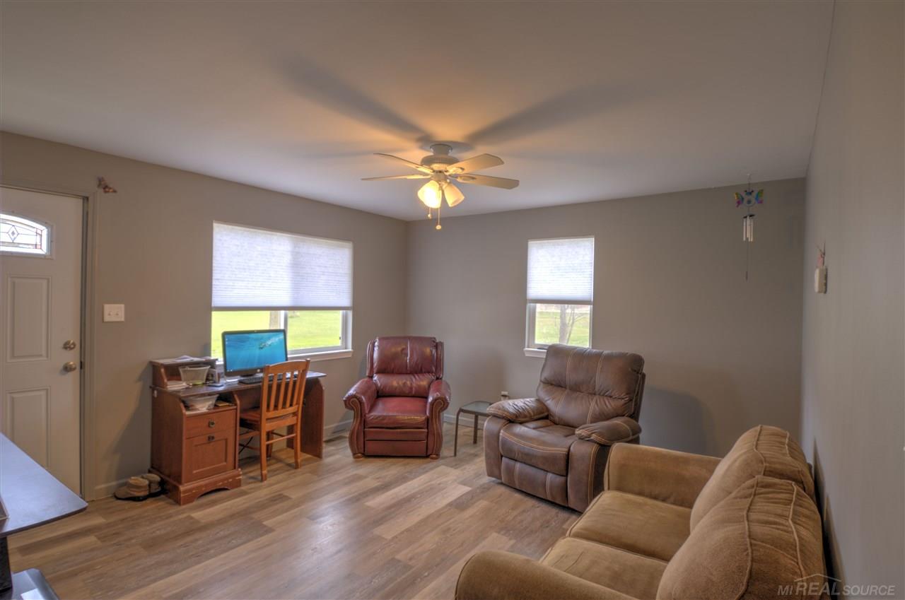 7224 Hyacinth Road Lexington, MI 48450 - Photo 7 of 12 50010883-6.JPG