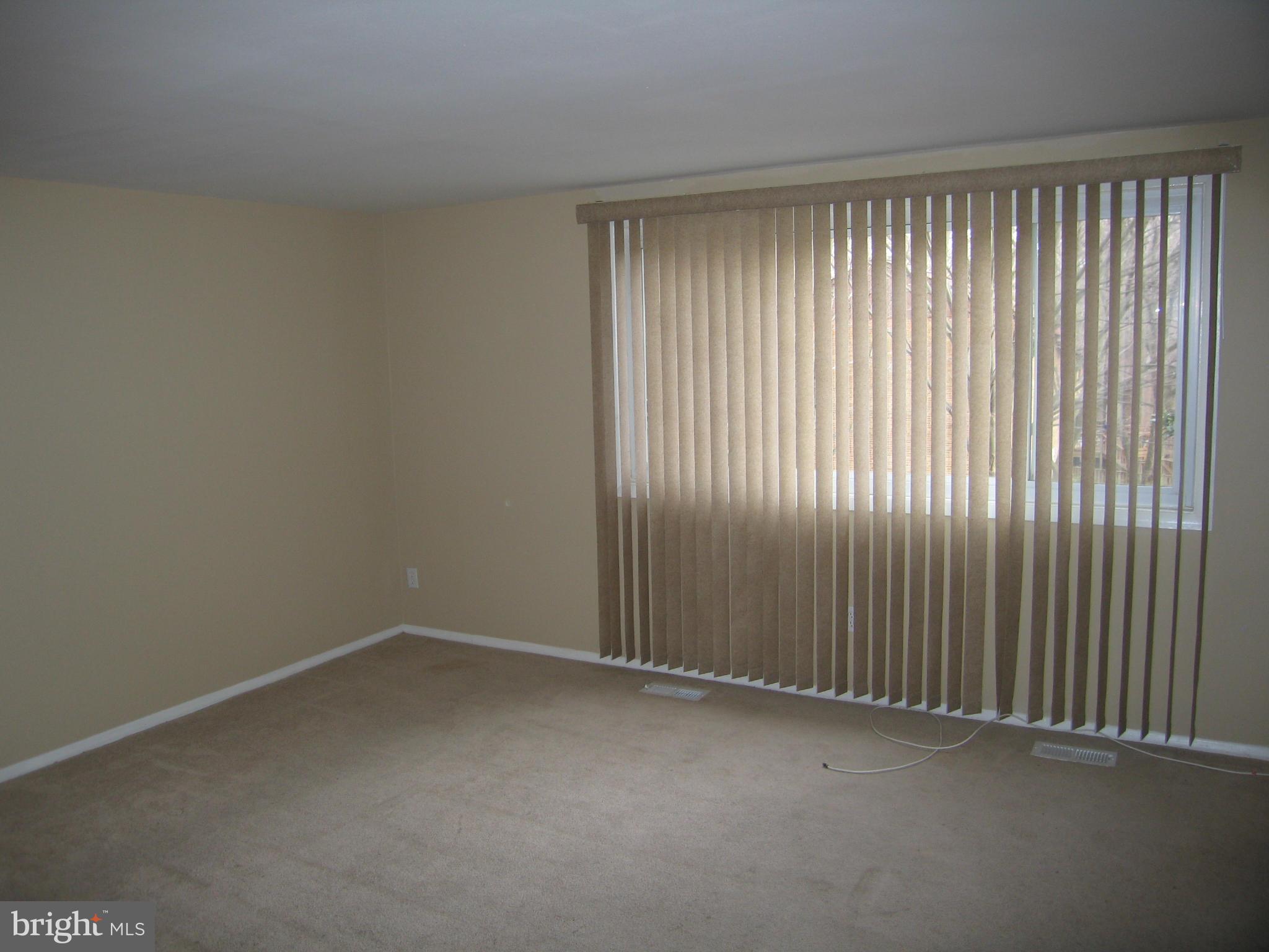 8953 Footed Ridge Columbia, MD 21045 - Photo 5 of 15 Living Room