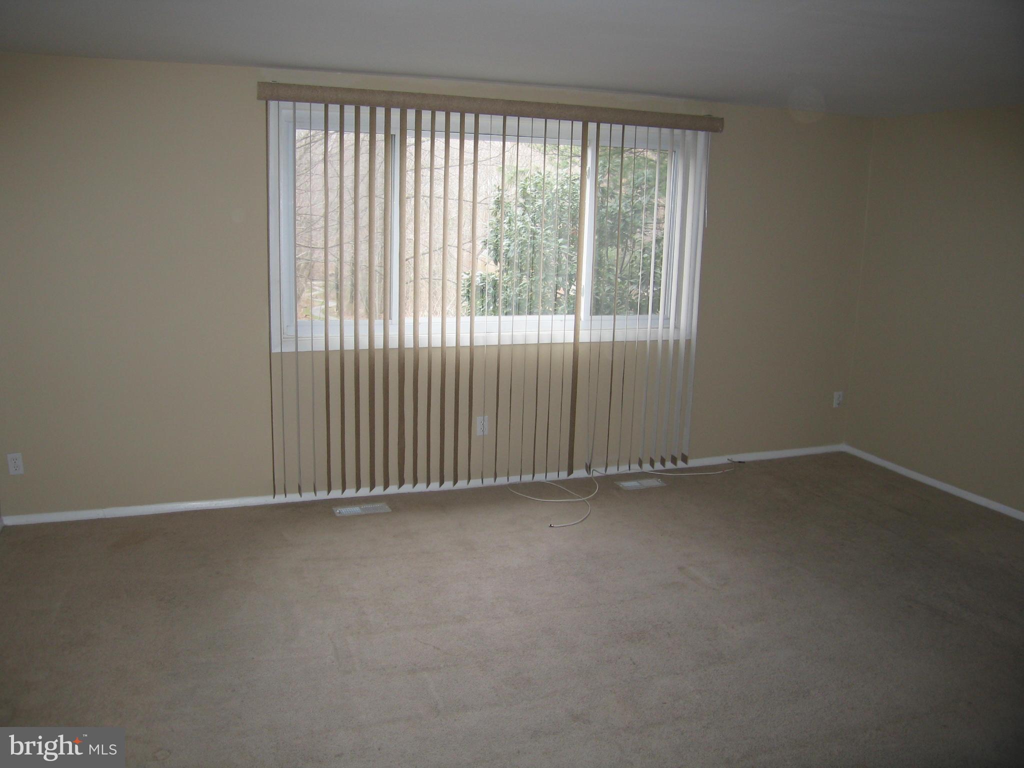 8953 Footed Ridge Columbia, MD 21045 - Photo 6 of 15 Living Room