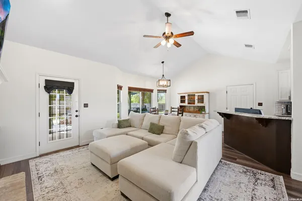 $399,000 | 172 Rogues Hollow, Seguin, TX 78155