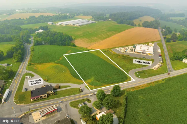 $599,000 | 50 West 28th Division Highway, Lititz, PA 17543