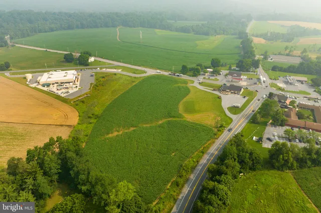 $599,000 | 50 West 28th Division Highway, Lititz, PA 17543