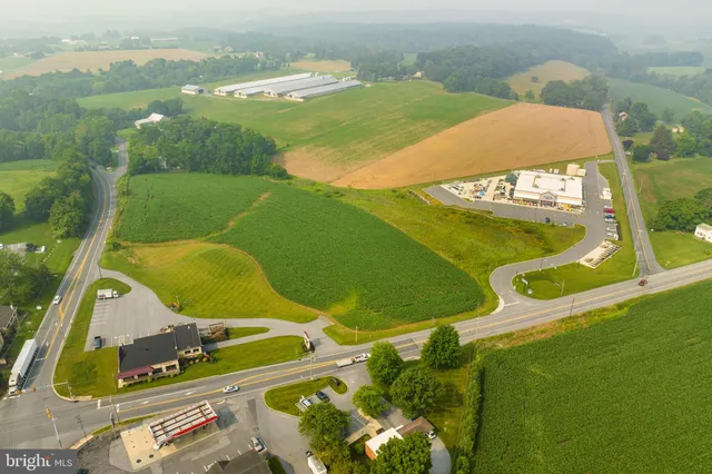 $599,000 | 50 West 28th Division Highway, Lititz, PA 17543