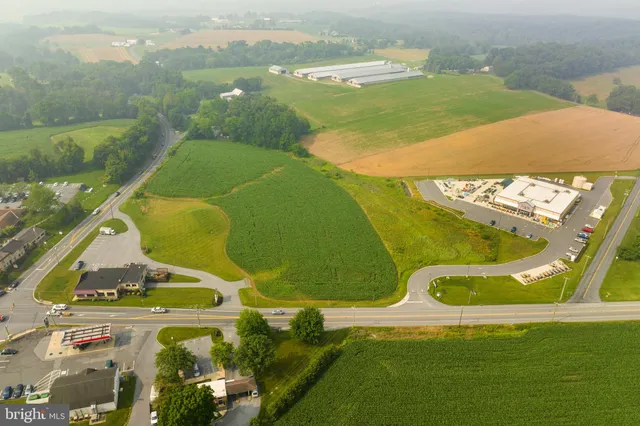 $599,000 | 50 West 28th Division Highway, Lititz, PA 17543