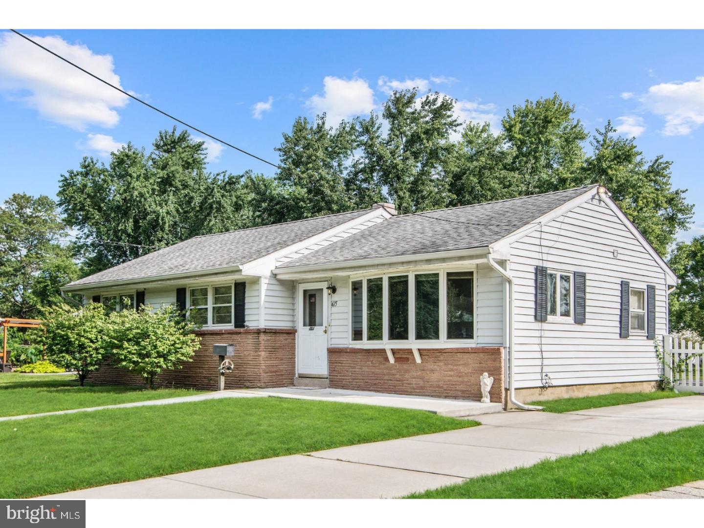 615 Sheffield Road Sewell, NJ 08080 - Photo 1 of 19
