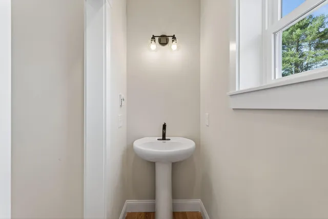 $699,900 | 10 Nicklaus Lane, Westbrook, ME 04092