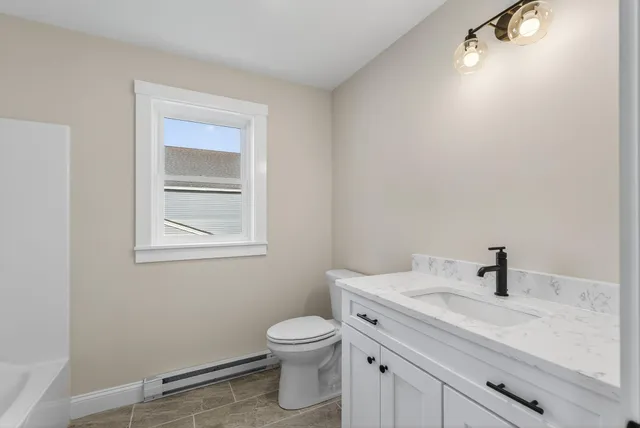 $699,900 | 10 Nicklaus Lane, Westbrook, ME 04092