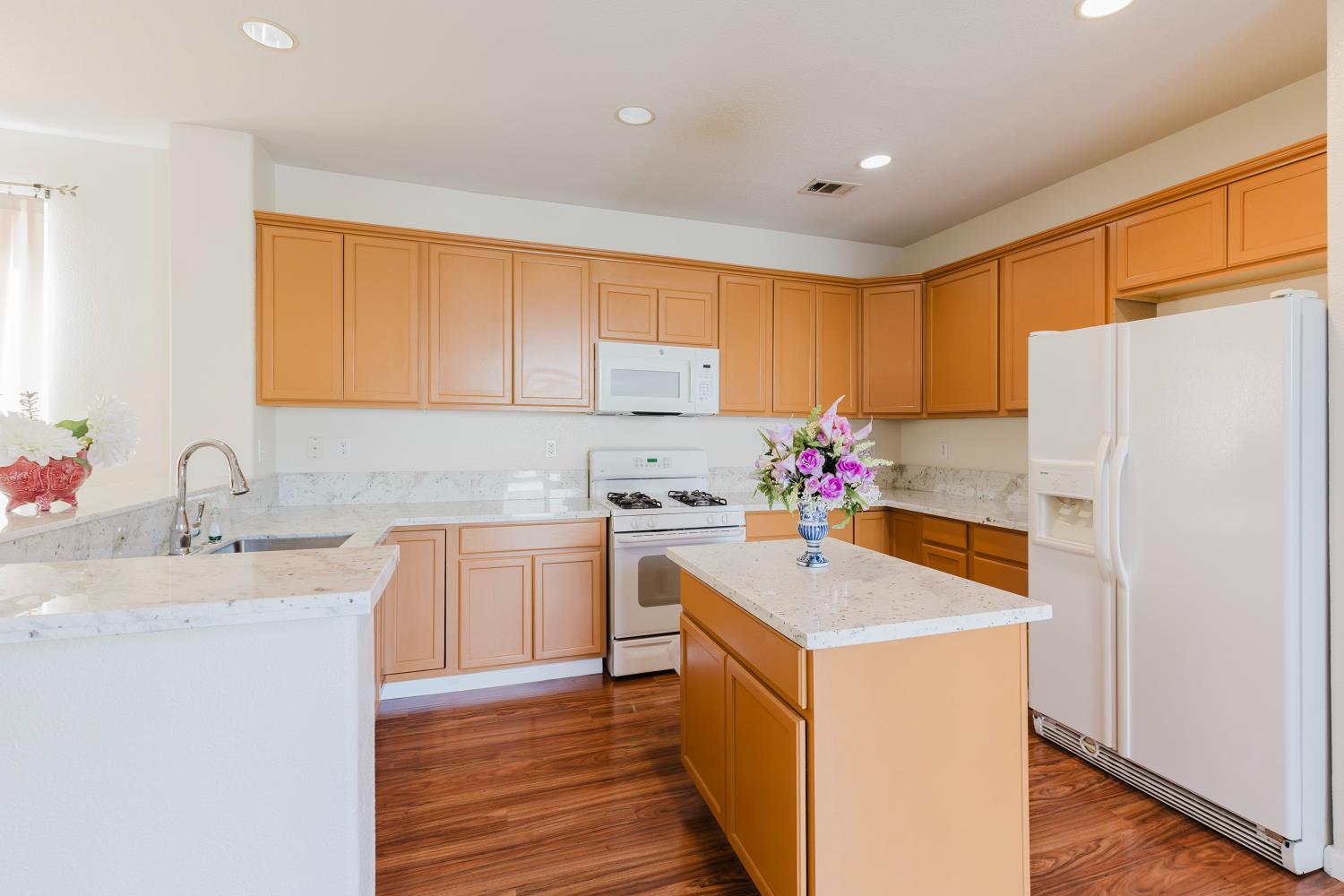 10628 Hidden Grove Circle Stockton, CA 95209 - Photo 12 of 41